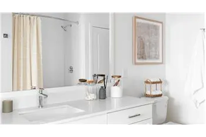 $2015 : Rental property with 2 bedro image 9