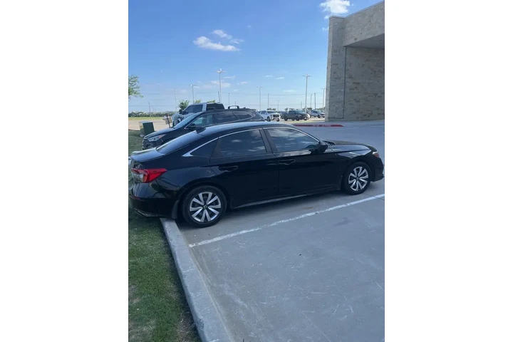 $21549 : Honda Civic 2022 LX 4dr Seda image 9