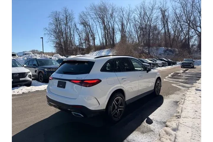 $35900 : Mercedes-Benz GLC 2023 AWD G image 4