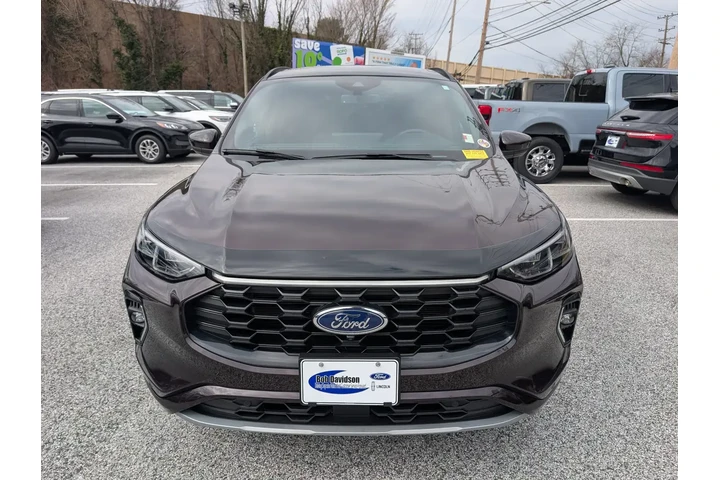 $28000 : Ford Escape 2023 AWD ST-Line image 9