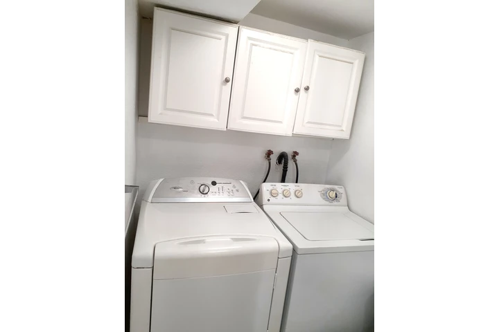 $1100 : Estudio tipo apartamento image 2