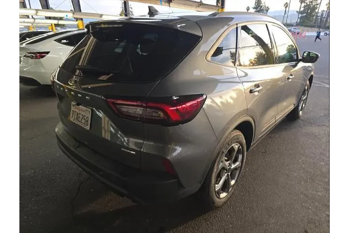 $28995 : Ford Escape 2025 AWD ST-Line image 2