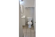 $1100 : SE ALQUILA HABITACIÓN thumbnail