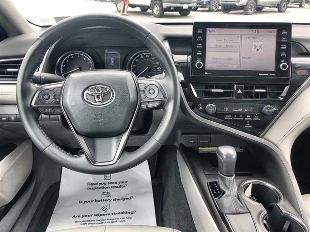 $24000 : PRE-OWNED 2021 TOYOTA CAMRY SE image 10