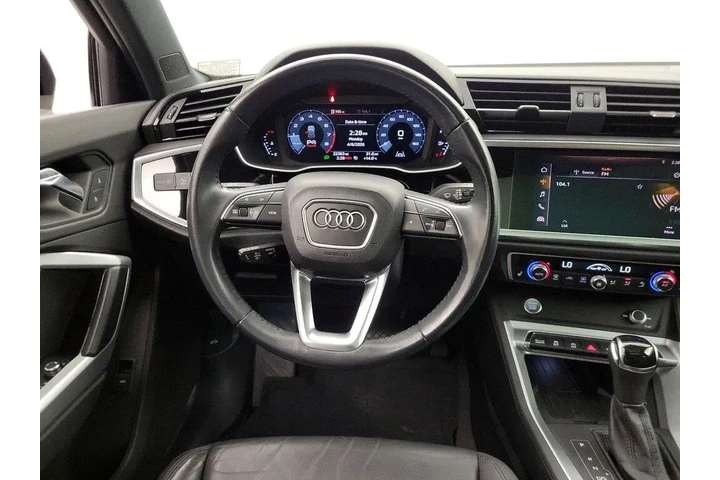 $24998 : Audi Q3 2020 AWD quattro S l image 10