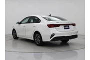 $15998 : Kia Forte 2023 LXS 4dr Sedan thumbnail