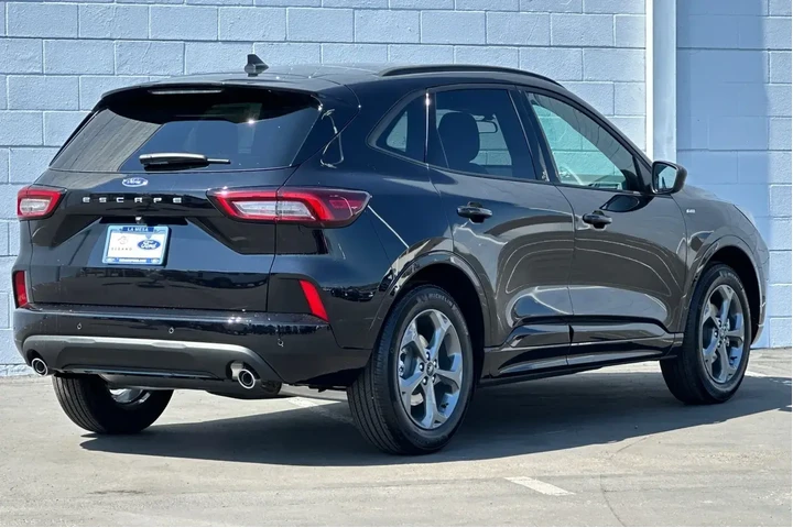 $25900 : Ford Escape 2024 ST-Line 4dr image 3
