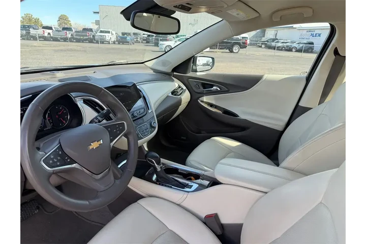 $22000 : Chevrolet Malibu 2024 LT 4dr image 5