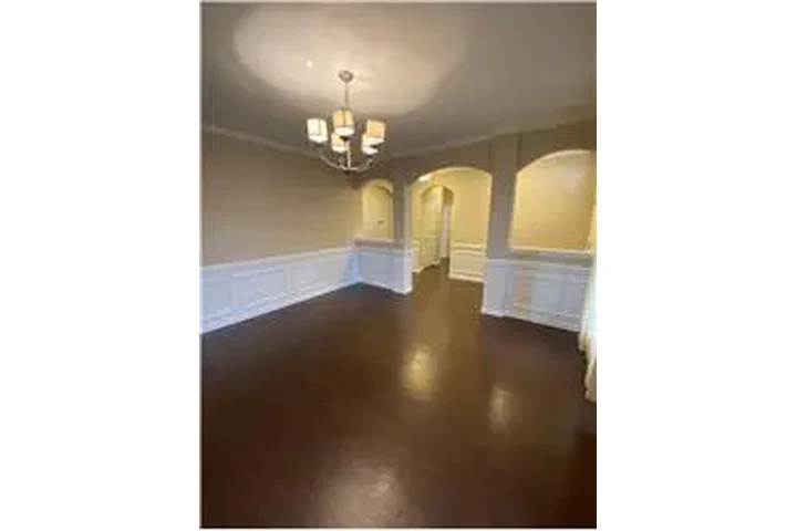 $3100 : Rental property with 5 bedro image 4