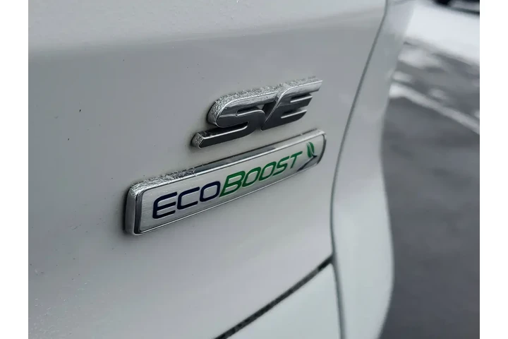 $10900 : Ford Escape 2017 SE 4dr SUV image 6