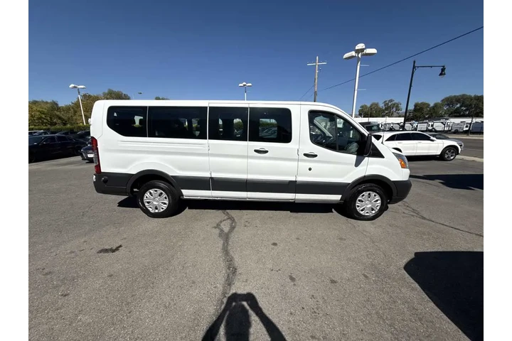 $22910 : 2015 Transit Wagon XLT image 6