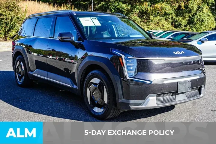 $34460 : Kia EV9 2024 AWD Wind 4dr SU image 4