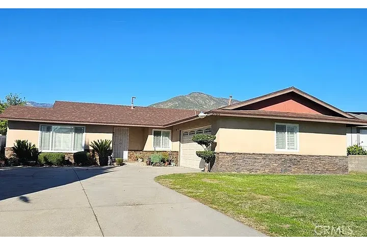 $2500 : Amazing Single family home image 2