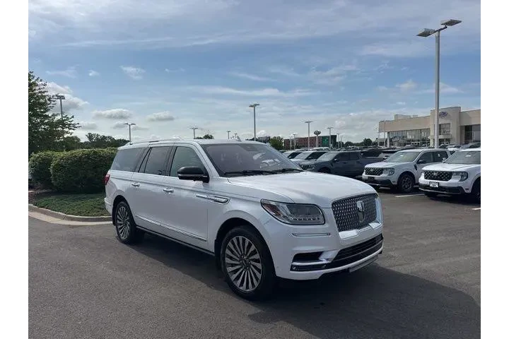 $29000 : Lincoln Navigator L 2019 4x4 image 1