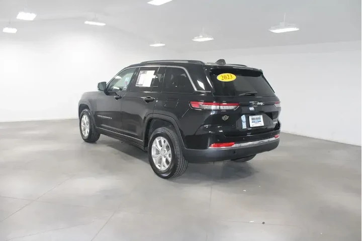 $26000 : Jeep Grand Cherokee 2023 4x2 image 7