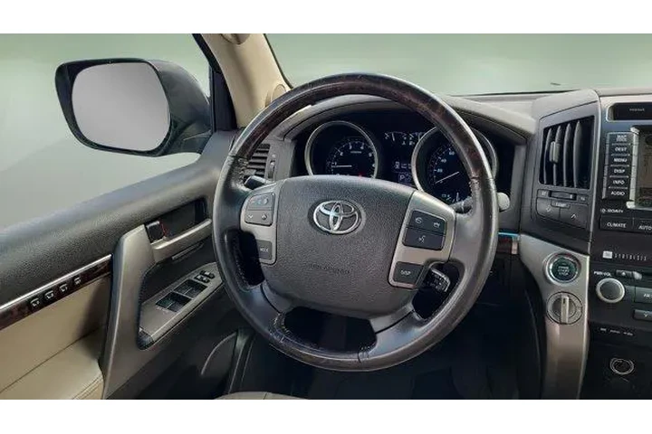 $24994 : Toyota Land Cruiser 2009 AWD image 9
