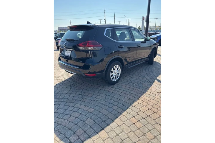 $14497 : 2018 Rogue S image 5