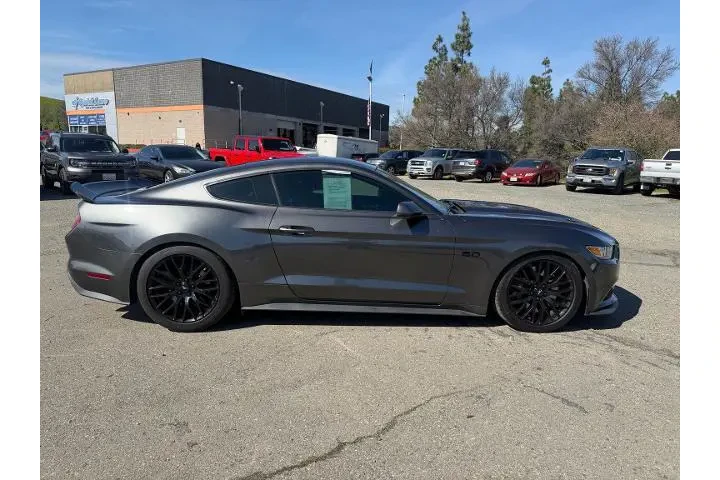 $33500 : Ford Mustang 2017 GT 2dr Fas image 6