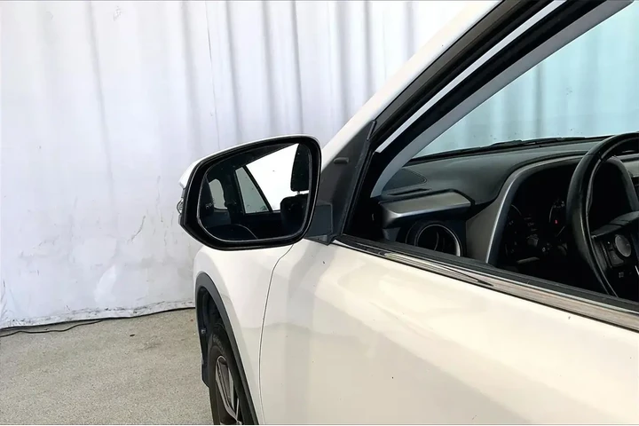 $16991 : Toyota RAV4 2017 XLE 4dr SUV image 10