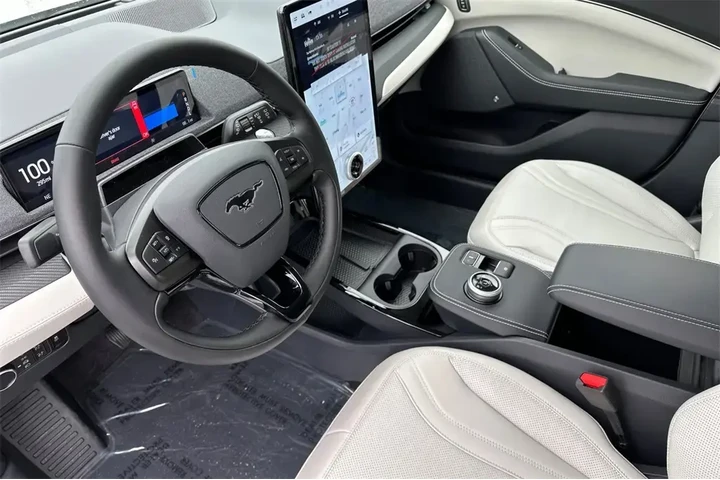 $36791 : Ford Mustang Mach-E 2024 AWD image 10
