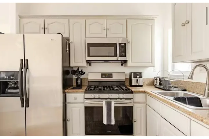 $2700 : 4218 Dalton Ave, Los Angeles, image 4