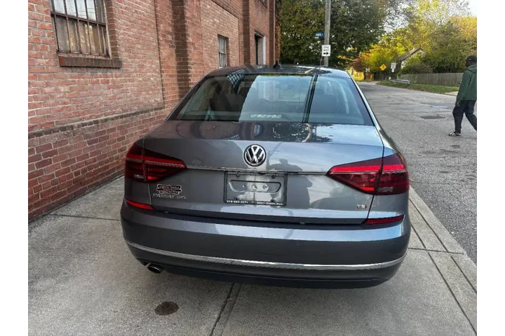 $9999 : 2017 Passat 1.8T SEL Premium image 5