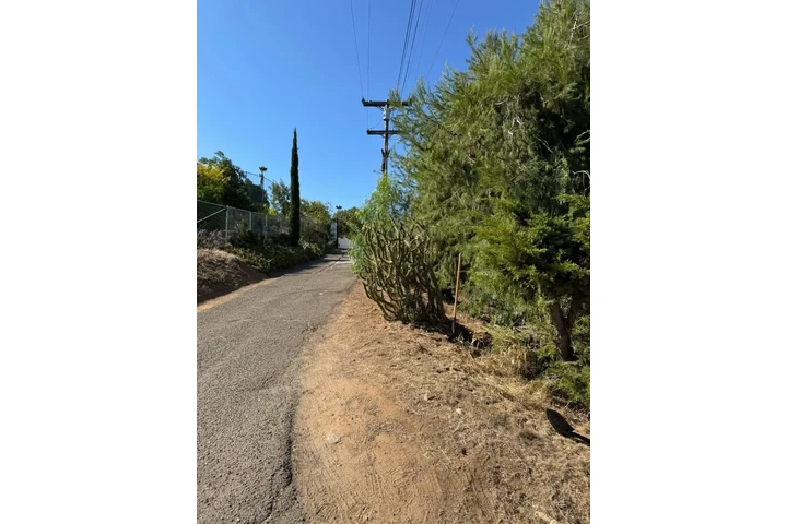 Build & remodeling image 1