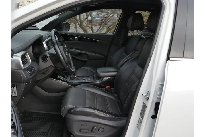 $12487 : Kia Sorento 2016 AWD SX Limi image 3