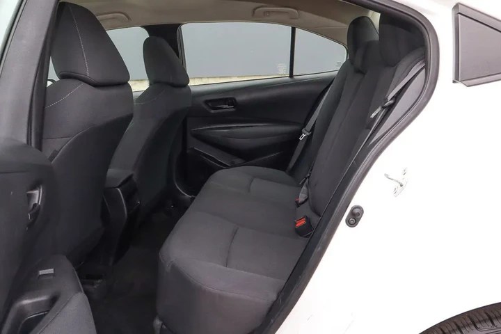 $18488 : 2022 Corolla LE image 8