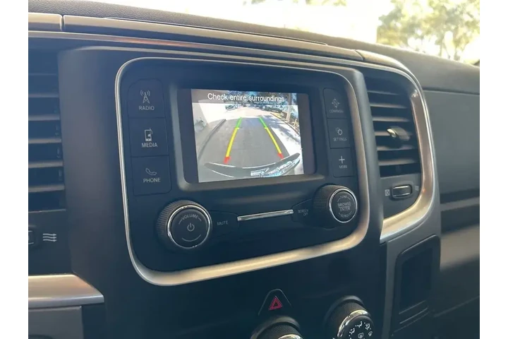 $24394 : Ram 1500 Classic 2024 4x4 SL image 9