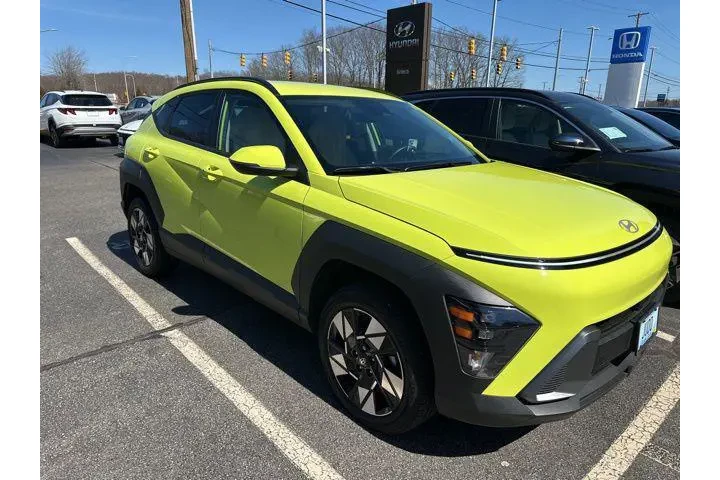 $23999 : Hyundai KONA 2024 AWD SEL 4d image 1