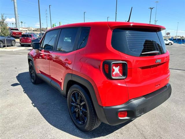 $16995 : Pre-Owned 2019 Renegade Sport image 8