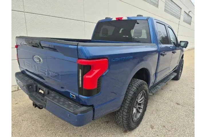$29995 : Ford F-150 Lightning 2022 AW image 4
