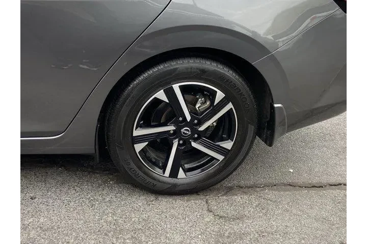 $15691 : Nissan Sentra 2025 SV 4dr Se image 9