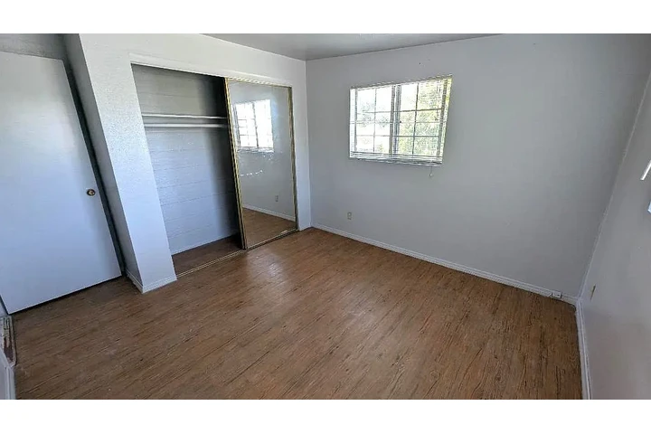 $900 : Esta casa privada de 2 dormito image 4