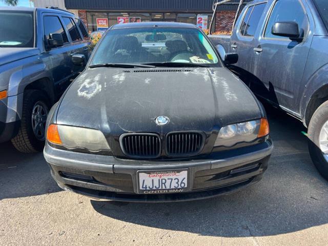 $3000 : 2000 BMW 3 Series 323i image 4