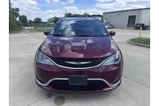 $12900 : 2020 Pacifica Touring L Plus thumbnail