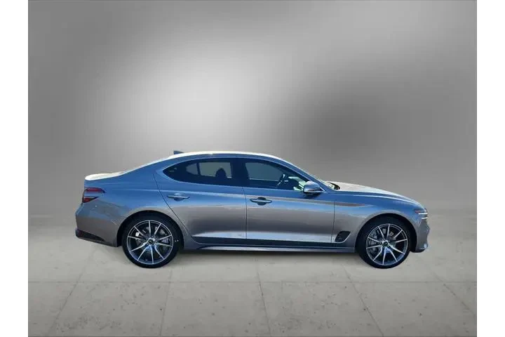 $38250 : Genesis G70 2026 2.5T Standa image 9