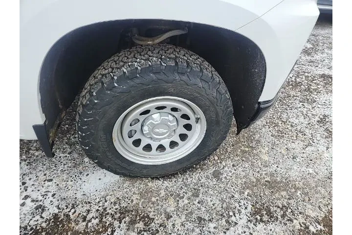 $28990 : Chevrolet Silverado 1500 202 image 3