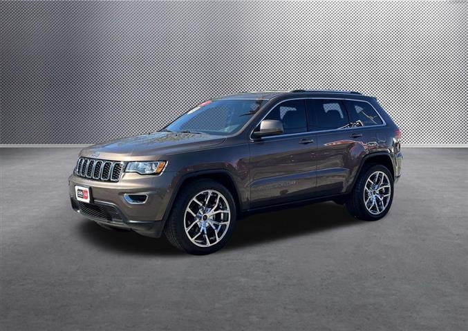 $16363 : 2017 Grand Cherokee Laredo image 3