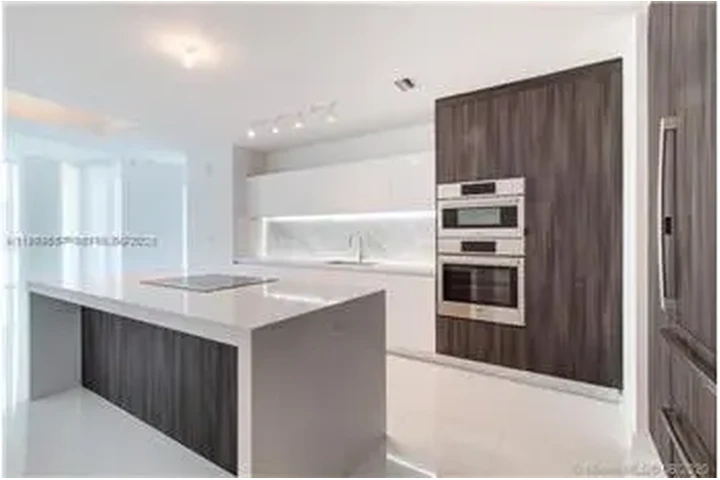 $9900 : Rental property with 3 bedro image 7