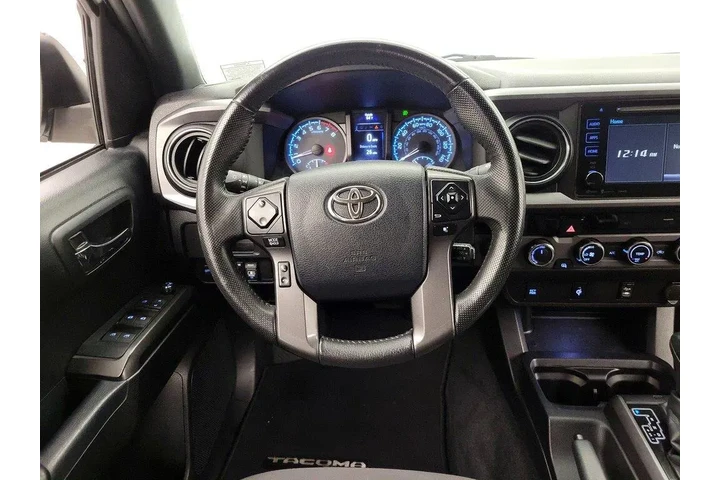 $31998 : Toyota Tacoma 2017 4x4 TRD S image 10