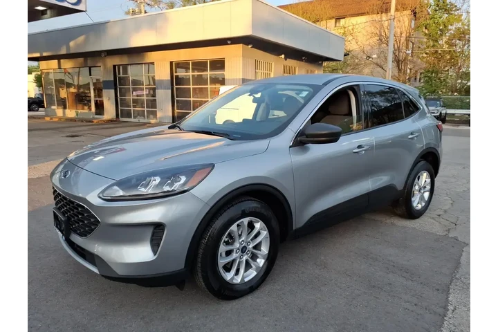 $23467 : Ford Escape 2022 AWD SE 4dr image 6
