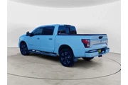 $38988 : Nissan Titan 2021 4x4 SV 4dr thumbnail