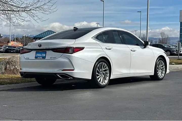 $33995 : Lexus ES 350 2022 Luxury 4dr image 2