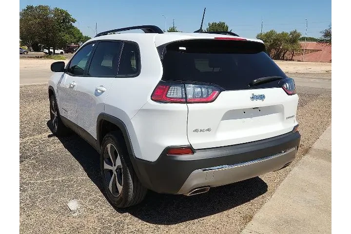 $27990 : Jeep Cherokee 2022 4x4 Limit image 2