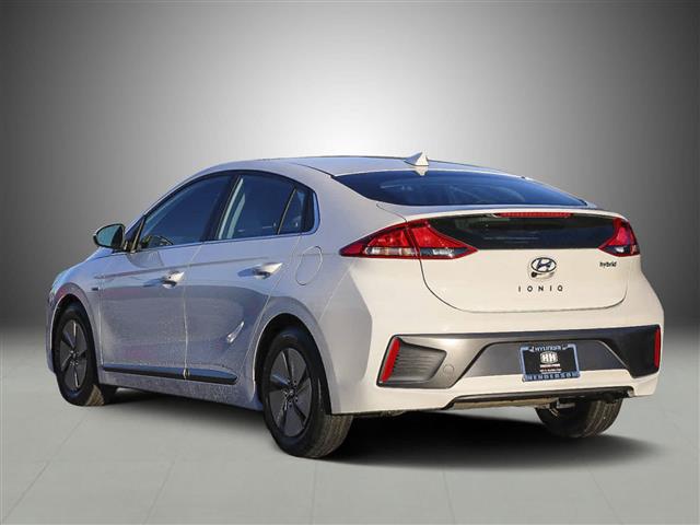 $18580 : Pre-Owned 2020 Hyundai IONIQ image 6
