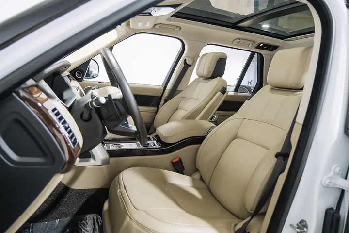 $32990 : 2020 Range Rover P525 HSE image 5