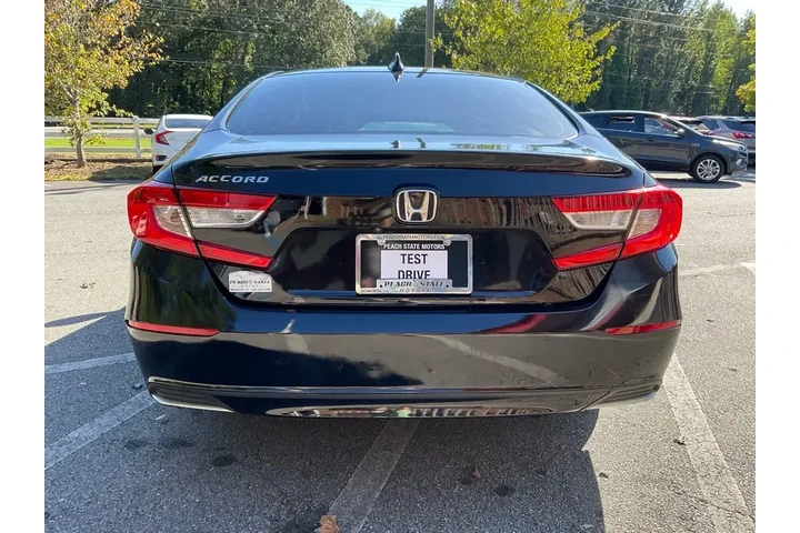 $15985 : Honda Accord 2020 LX 4dr Sed image 6