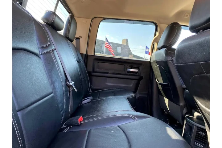 2019 RAM 2500 Tradesman Crew image 9